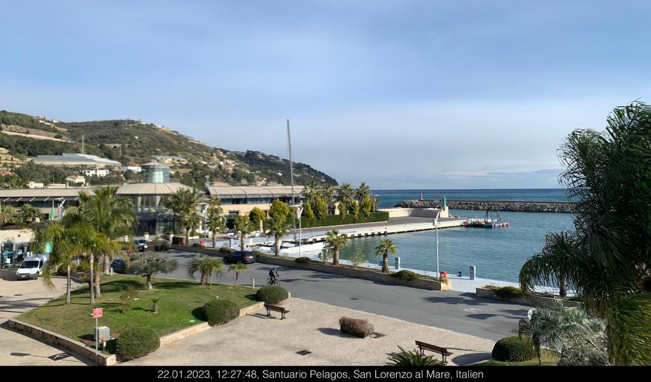 Luxury Apartment San Lorenzo Al Mare Exterior foto